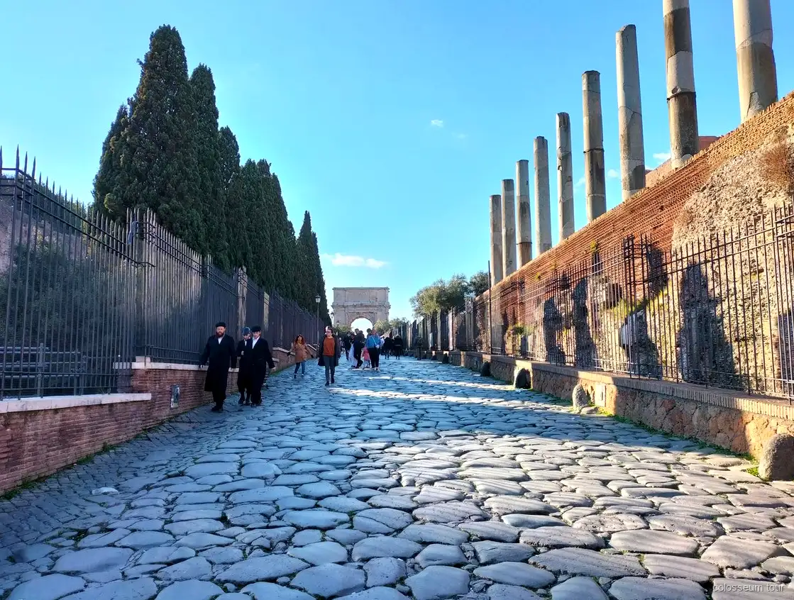 Visita a la Capilla Sixtina incluida en el tour Coliseo y Vaticano en un día