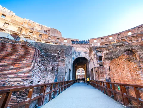 Colosseums underjordiske tunneller besøgt på den lille-gruppe premium tour