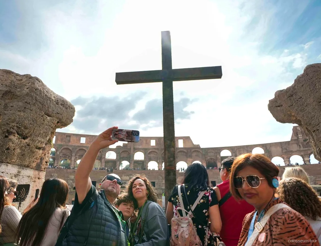 Roman Forum self-guided visit after the Colosseum VIP tour
